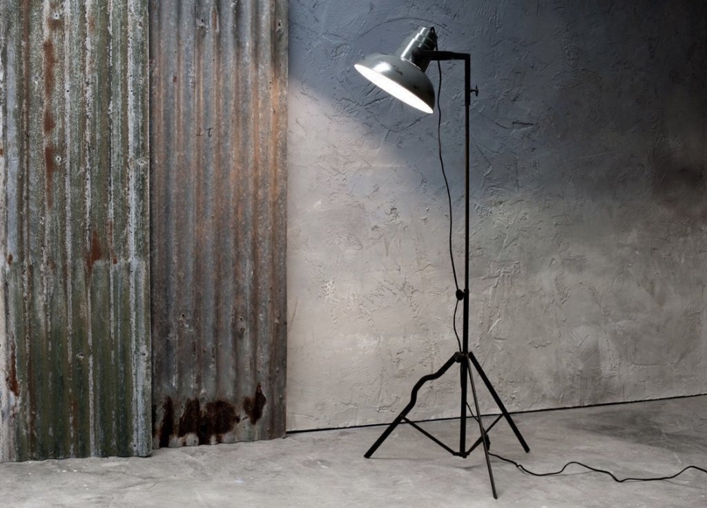 Industrial Directors Light